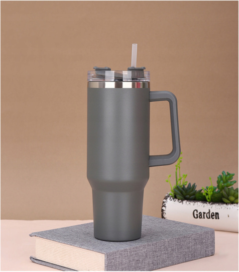 MagiCook KUBEK TERMICZNY SZARY 1200 ML ZE SŁOMKĄ STYLE USA Szarość MagiCook KUBEK TERMICZNY SZARY 1200 ML ZE SŁOMKĄ STYLE USA Szarość
